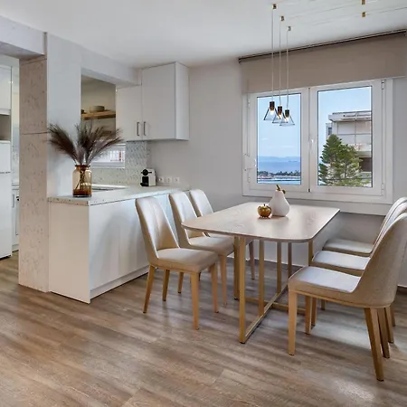 Vouliagmeni Stylish Homes By Blupine Athens Room photo