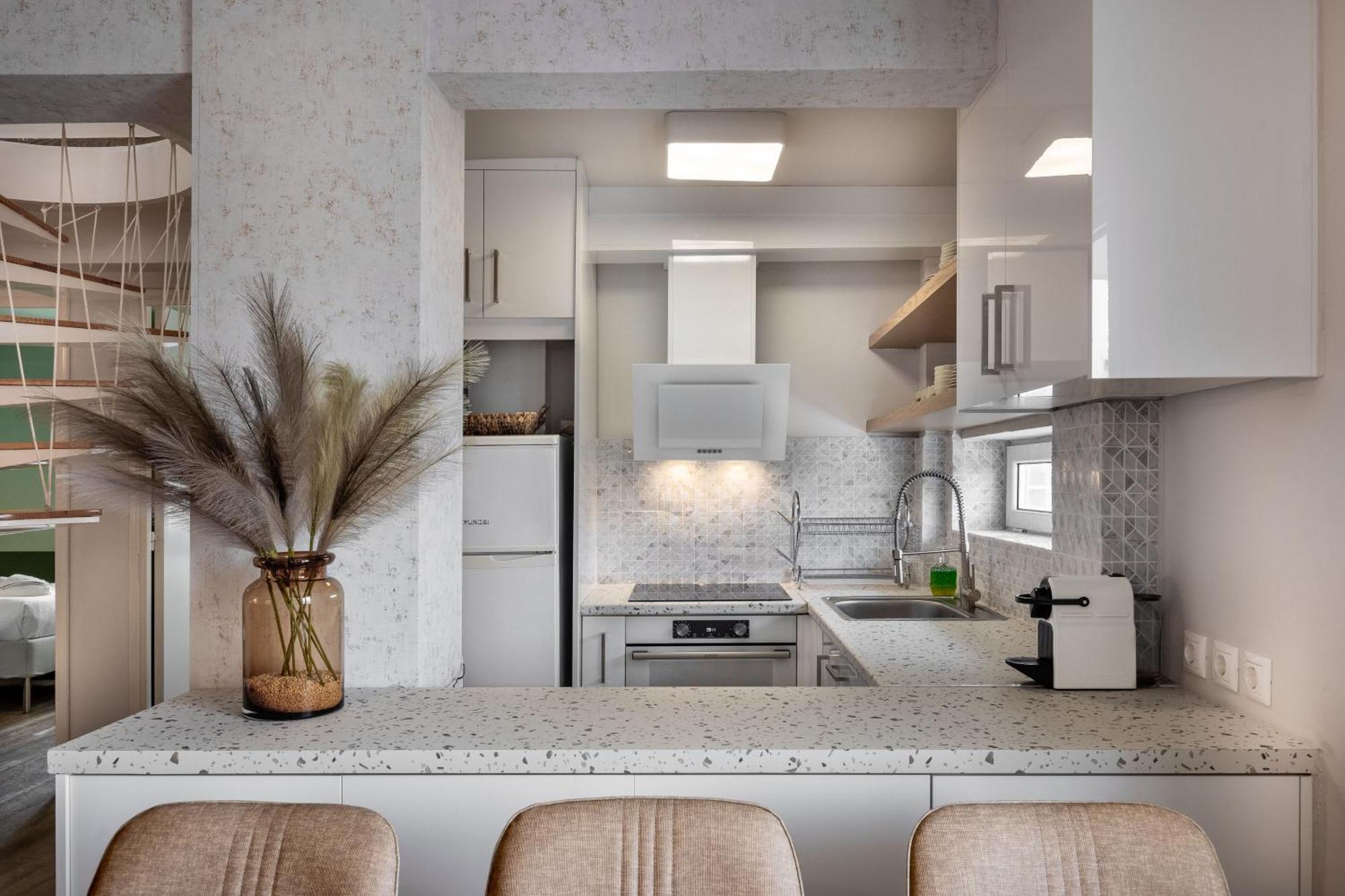 Vouliagmeni Stylish Homes By Blupine *